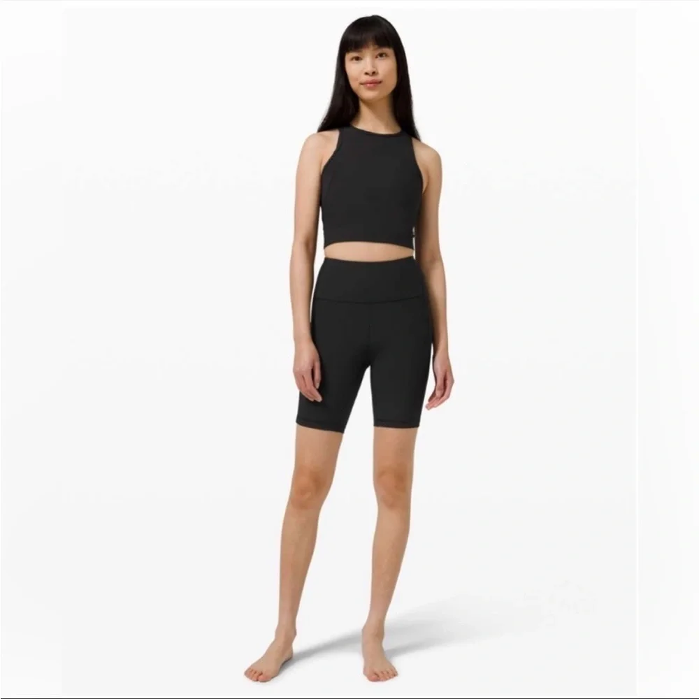 Lululemon Ribbed Contoured High-Rise Short 8